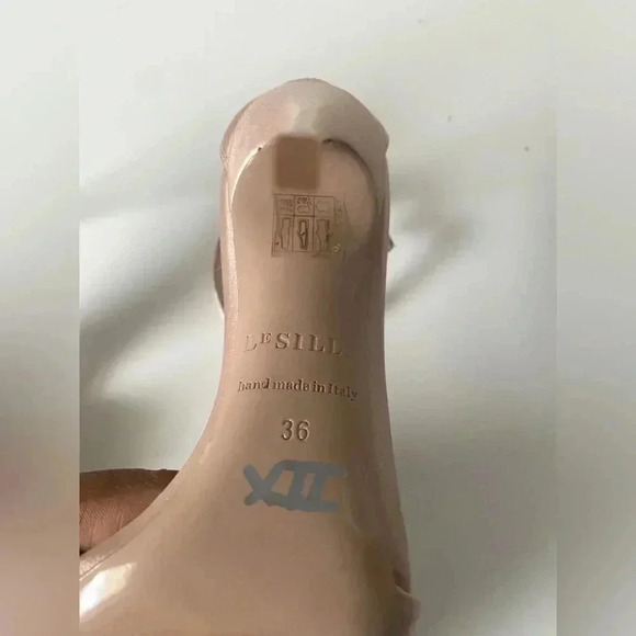 Le Silla Handmade Silk Nude Heels Size 6 NWOT - Picture 11 of 12